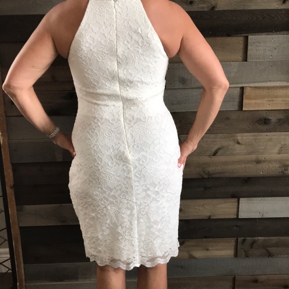 Off-white Lace Dress - Picture 3 of 5